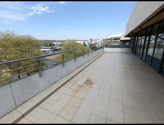 OFFICE PROPERTY TO RENT IN CRESTA